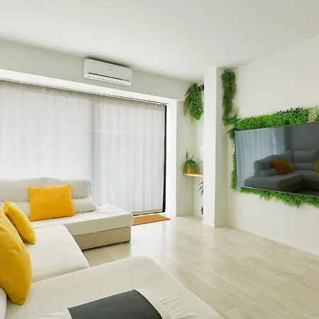 Kosta Homes - Duplex Near The Apartamento