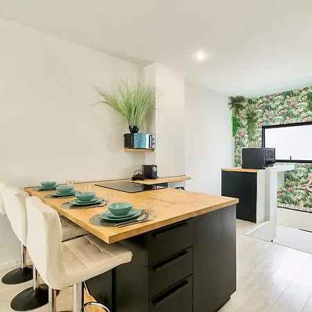 Kosta Homes - Duplex Near The Apartamento